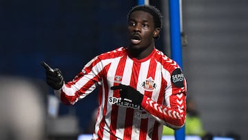 Eliezer Mayenda celebra uno de sus goles con el Sunderland