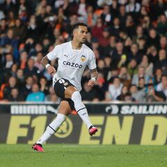 Kluivert: “Este punto alivia un poco y vamos con más tranquilidad a Almería”
