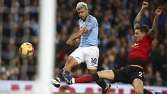 Agüero, el último en sumarse a la moda del pelo blanco