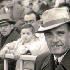 Cien años del aterrizaje del rey del banquillo perico