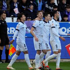 Aprobados y suspensos de la Real: Pacheco interpreta la partitura de Zakharyan