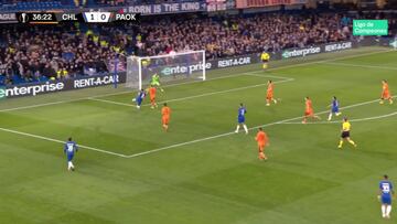 La genial asistencia de Cesc en el gol de Giroud