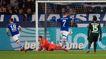 Caligiuri da oxígeno al Schalke