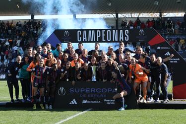 Celebración de las jugadores del Barcelona en la Supercopa de España Femenina. 