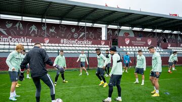 El Villarreal entrenándose en Turquía.