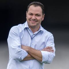 Santiago Baños: 'Prefiero ver a Chivas abajo que arriba'