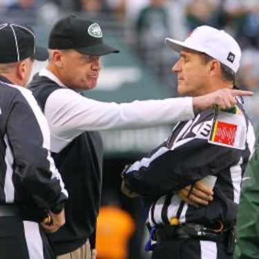 Sarah Thomas, la primera mujer árbitro, actuará con Pete Morelli