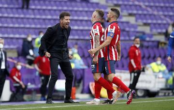 Simeone desde el banquillo y Koke desde el terreno de juego dirigen al equipo. El técnico argentino en su 10ª temporada consiguió el segundo título de LaLiga. Koke, el capitán, lleva más de 500 partidos con la ca miseta rojiblanca