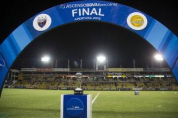 El conjunto dirigido por Gabriel Caballero terminó alzando el título como campeón del Ascenso en el Apertura 2016.