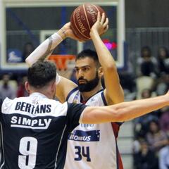 El Obradoiro respira tras un partido de locos ante el Bilbao
