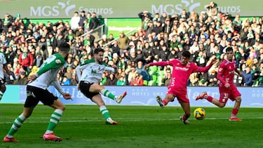 Aprobados y suspensos del Racing contra el Tenerife: se apareci¨® la Virgen