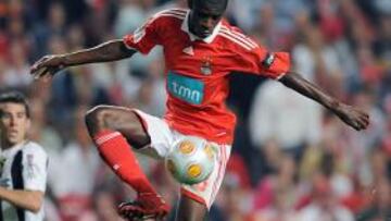 El Benfica vende al brasileño Ramires al Chelsea por 22 millones de euros