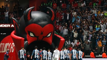 Into the belly of the beast - Pachuca players return to the dressing room of the Toluca stadium