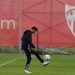 Diego Alonso: “Debemos tenernos respeto a nosotros mismos”