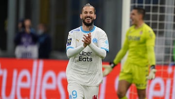 Darío Benedetto, jugador del Olympique de Marsella, celebra un tanto anotado con el conjunto marsellés en Ligue 1.