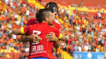 Futbol, Union Española v/s San Luis.
Campeonato de Apertura 2016-2017.
El jugador de Union Española Carlos Salom celebra su gol contra San Luis, durante el partido de primera division en el estadio Santa Laura.
Santiago, Chile.
08/12/2015
Sergio Piña/Photosport************
Soccer, Union Espanola v/s San Luis.
Copa Chile Championship 2015.
Union espanola´s player Carlos Salom celebrates his goal against San Luis during the match of first division at Santa Laura stadium.
Santiago, Chile.
08/12/2015
Sergio Piña/Photosport