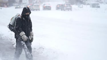 Solo Avatar 2 sale adelante en EEUU con una taquilla congelada por la bomba ciclónica