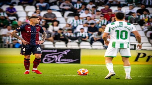 Córdoba Empata con Levante en un Encuentro Apasionante de LaLiga Hypermotion