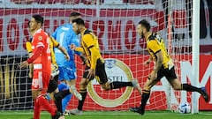 The Strongest's Argentine forward Enrique Triverio (C) celebrates after scoring during the Copa Libertadores group stage first leg football match between The Strongest and River Plate, at the Hernando Siles stadium in La Paz, on April 4, 2023. (Photo by JORGE BERNAL / AFP) (Photo by JORGE BERNAL/AFP via Getty Images)