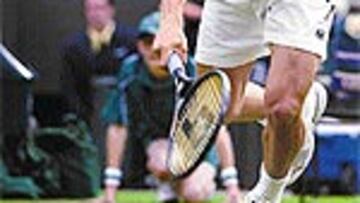 Ferrero, jugando sobre hierba.