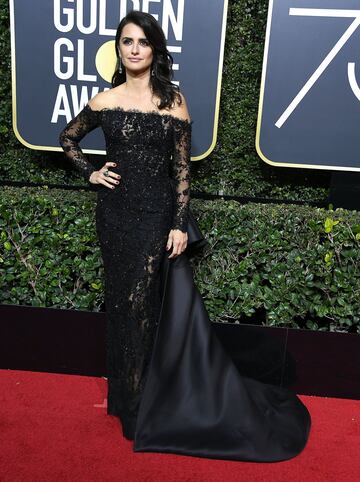 Penélope Cruz en la alfombra situada en el hotel Beverly Hilton de Los Ángeles.