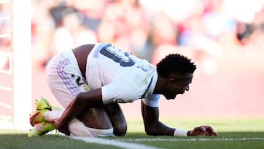 Vinicius se queja de una falta recibida en el partido ante el Mallorca.