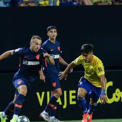 Demasiada bronca para ser un amistoso: Víctor y José Mari, expulsados