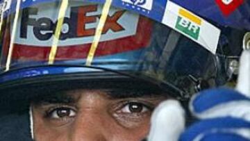<B>RENOVADO.</B> Juan Pablo Montoya ha renovado su contrato con la escudería Williams-BMW hasta el 2004.