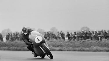 Mike Hailwood ganó 4 campeonatos mundiales en la categoría reina del motociclismo, que en su época correspondía a la categoría de 500cc: 1962 (MV Agusta), 1963 (MV Agusta), 1964 (MV Agusta) y 1965 (MV Agusta).