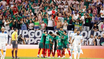 HOUSTON, TEXAS - JUNE 25: Team Mexico celebrates their goal during the first half of the Concacaf Gold Cup match against team Honduras at NRG Stadium on June 25, 2023 in Houston, Texas.
