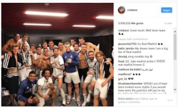 En su Instagram, Ronaldo comparte una mezcla de contenido personal y profesional. Acerca a sus fans a los momentos cotidianos detrás de las cámaras tanto en el campo como fuera de él, compartiendo tanto sus iniciativas empresariales como la relación con su hijo, a través de fotos, videos e Instagram Stories. 