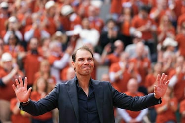 Rafa Nadal durante su emotivo homenaje en la pista Philippe-Chatrier. 