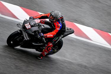 Yamaha lidera y Pedrosa se esconde