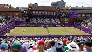 Tennis - ATP 500 - Queen's Club Championships - Queen's Club, London, Britain - June 22, 2023 General view during the round of 16 match between Spain's Carlos Alcaraz and Czech Republic's Jiri Lehecka Action Images via Reuters/Peter Cziborra