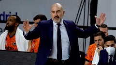 El entrenador del Valencia, Jaume Ponsarnau, ha valorado la victoria de su equipo ante el Real Madrid, que fuerza el tercer partido de las semifinales del playoff ACB.