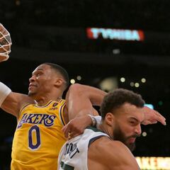 WATCH: Westbrook dunks over Gobert