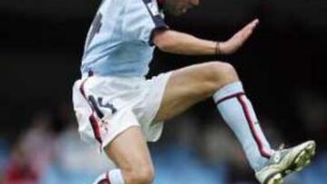 <b>DE AZUL. </b> Perera seguirá vistiendo la misma elástica para esta temporada.