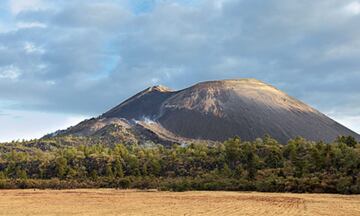 El volcán más joven del continente americano, el Paricutín está ubicado en el Estado de Michoacán.