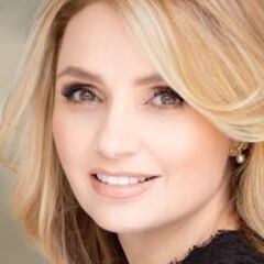 Angélica Rivera reaparece en TikTok bailando junto a sus hijas