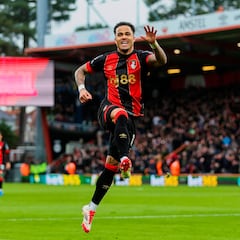 Justin Kluivert sueña con jugar en el Barcelona como su padre… y marca goles en todos los países