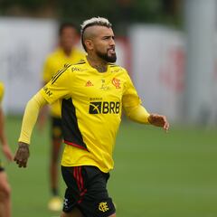 La decisión de Arturo Vidal para la final de la Copa Brasil y el mensaje de Flamengo