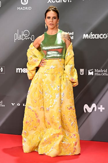 Kate del Castillo posa en la alfombra roja. 