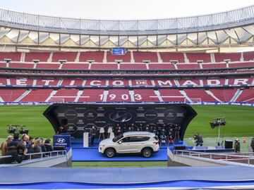 Entrega de los coches oficiales de la plantilla del Atlético de Madrid apra la temporada 2018/19. 