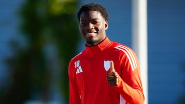 Agoumé es uno de los más cotizados del vestuario del Sevilla.