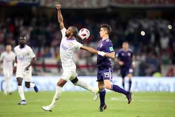 Rafael Santos Borré fue titular con River Plate frente al Al Ain, mientras que Juan Fernando Quintero ingresó al minuto 10 del segundo tiempo.