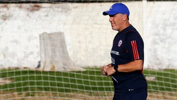 Berizzo envía potente mensaje a sus citados y elogia a un joven talento