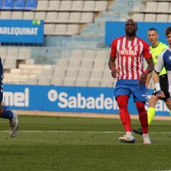 Mackay sostiene al Sabadell ante el empuje del Sporting