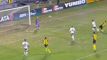 La sorpresiva jugada que preocupa a Cortés y a Almirón en el Colo Colo - Peñarol: ¡aparición sin marca!
