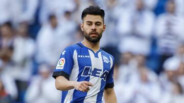 El jugador del Alav&eacute;s, Rub&eacute;n Duarte, durante un partido.