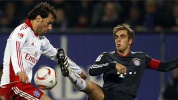 <b>HAMBURGO 0 - BAYERN 0</b>. Van Nistelrooy y Lahm, disputando un balón.